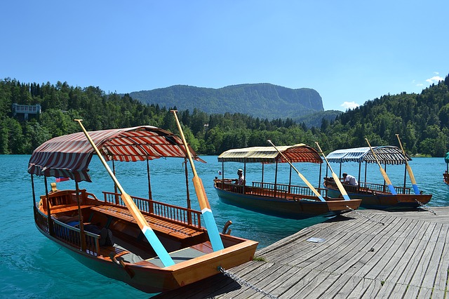 lake-bled-1060580_640