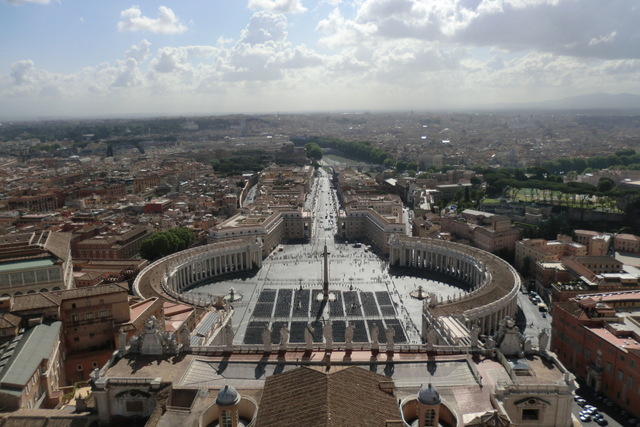 サン・ピエトロ大聖堂のクーポラからの眺め